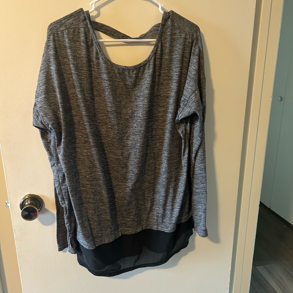 Danskin Heather Gray and Black Long Sleeve Top